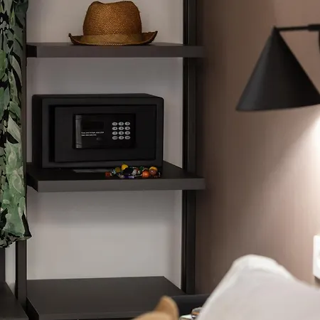 Style & Stone 4* Rom