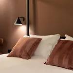 Style & Stone 3*